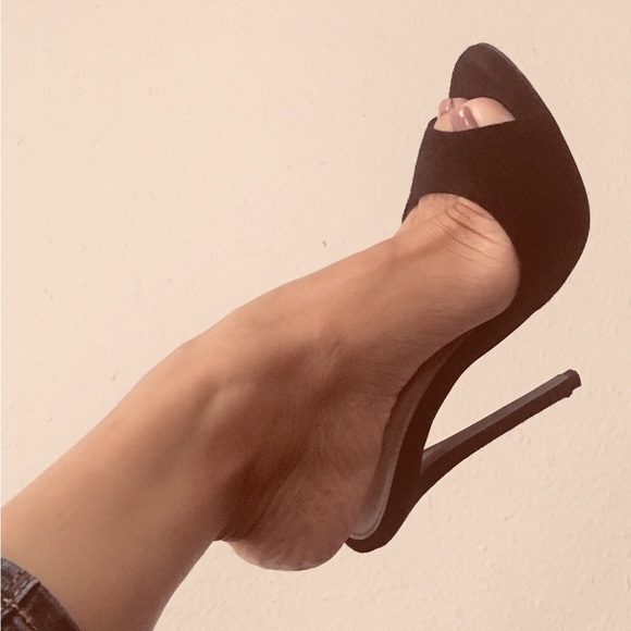 Meet your Posher, Diana - Picture 1 of 1